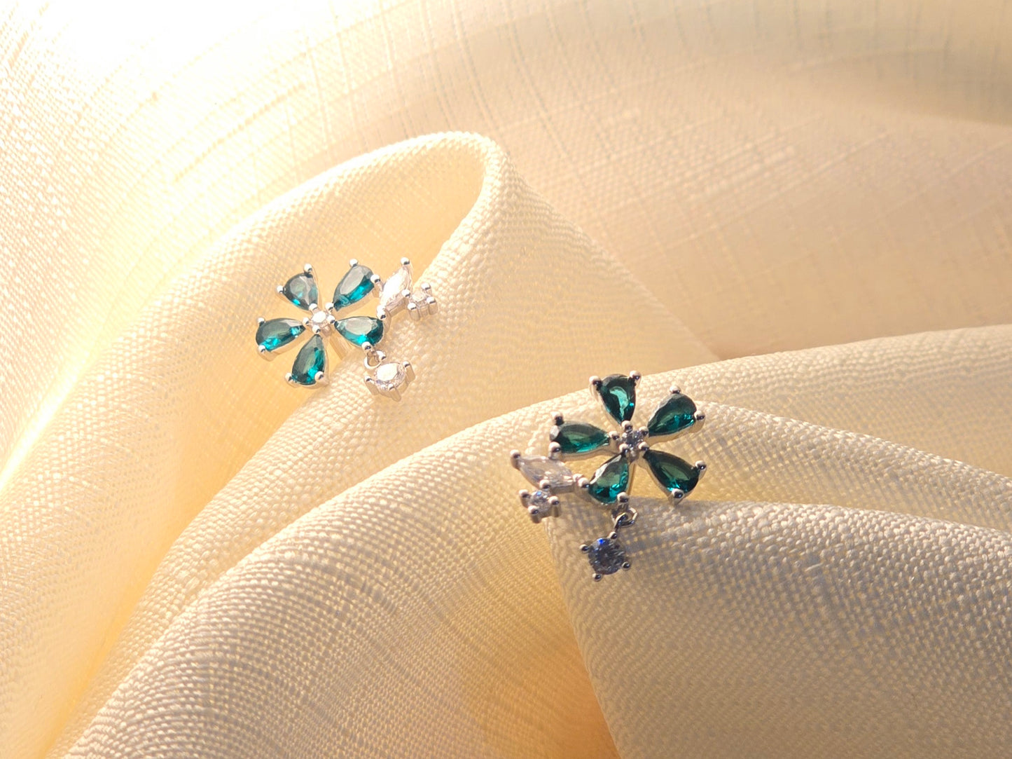 Flower Emerald Green Stone 925 Silver Earrings